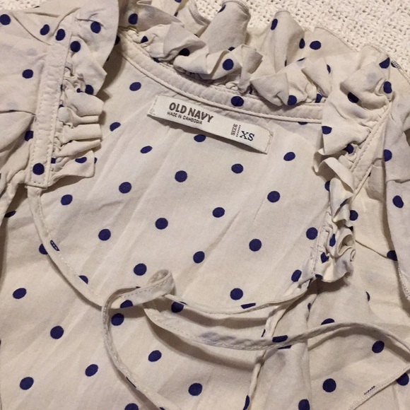 **SOLD** Old Navy top - Picture 3 of 3